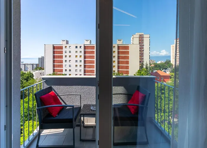 Brand New Apartment Close To The Beach, City Center And University Of Rijeka - Apartment Karlo