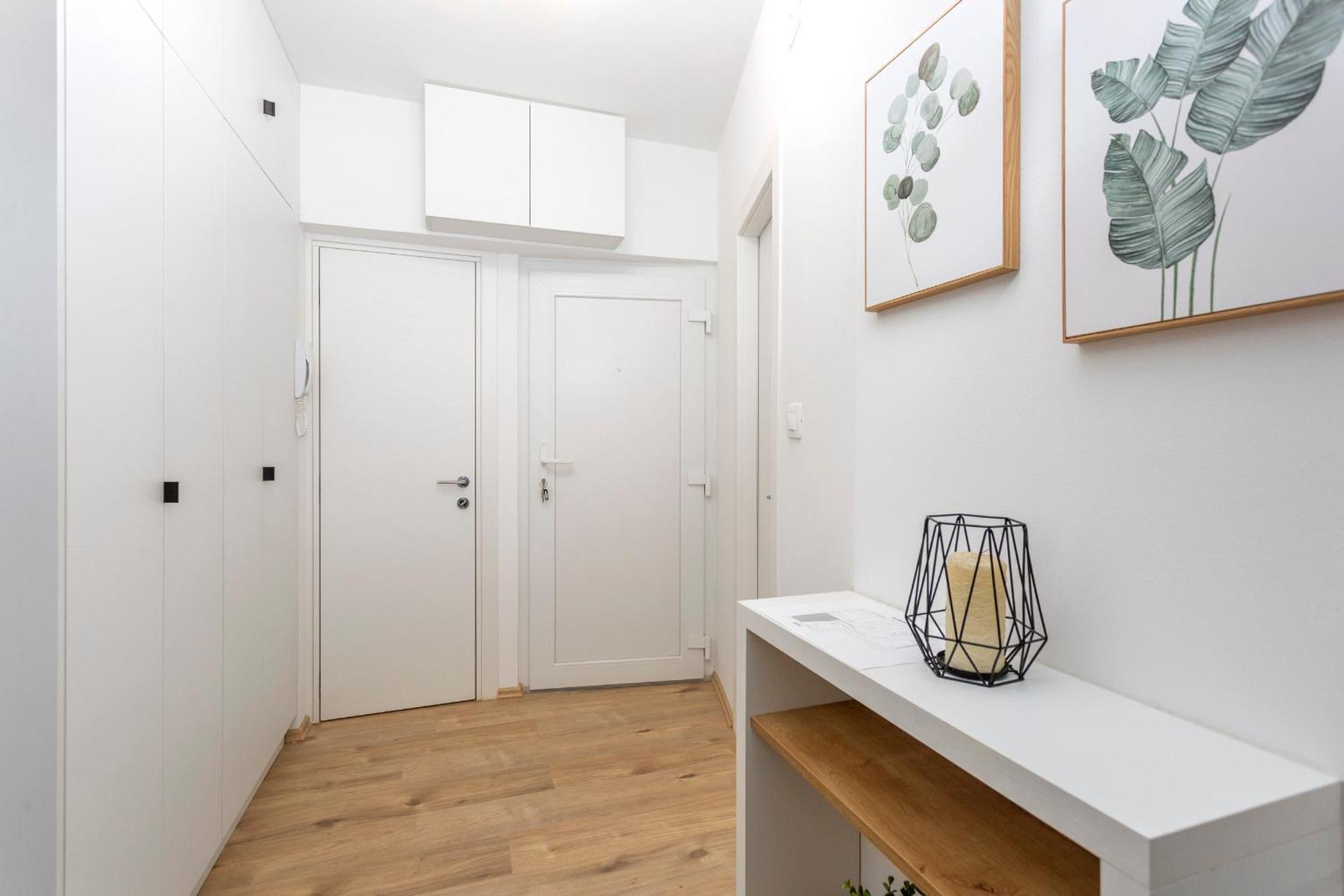 Brand New Close To The Beach, Center And Of - Karlo Appartement