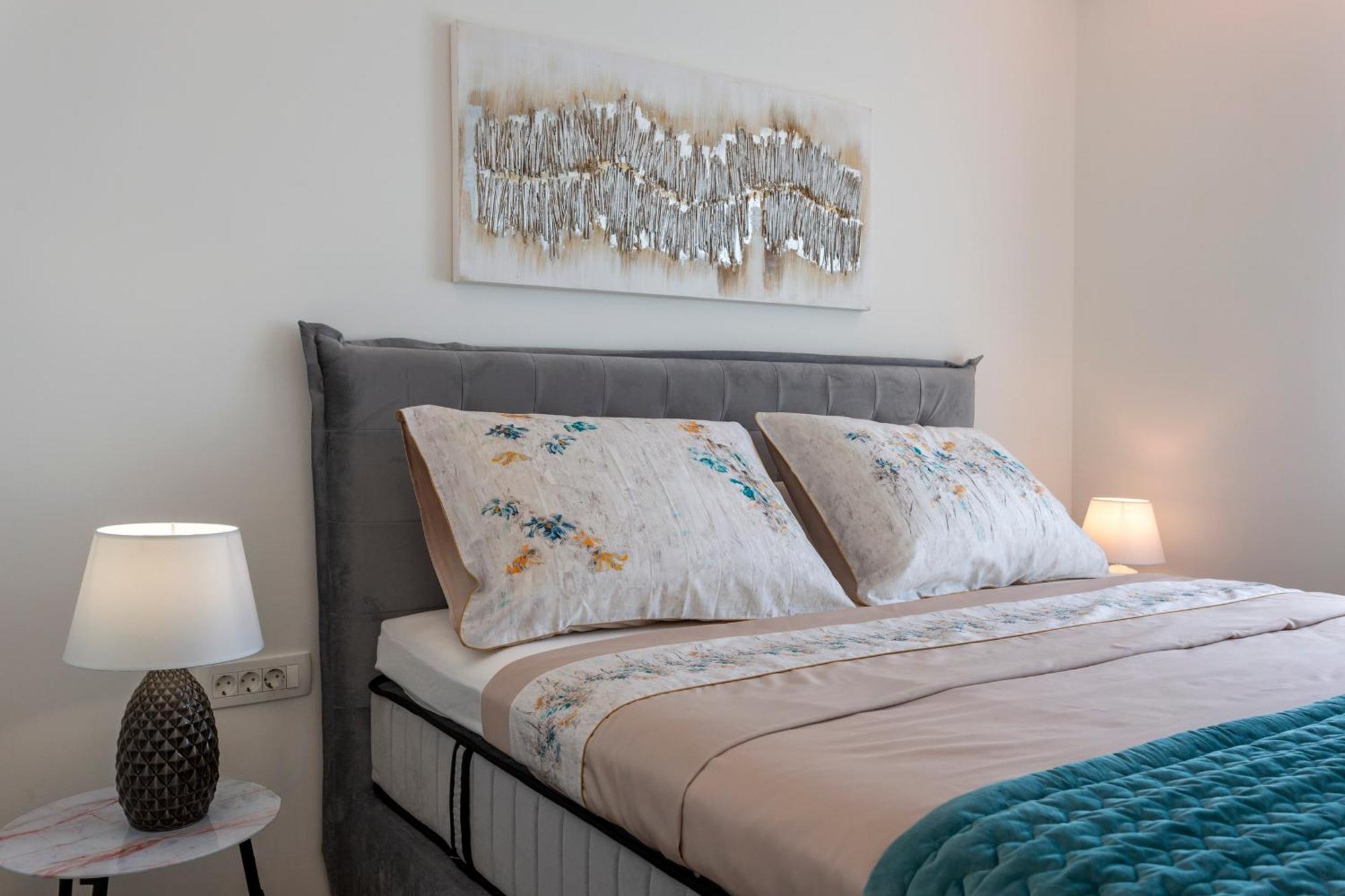 Brand New Close To The Beach, Center And Of - Karlo Appartement *