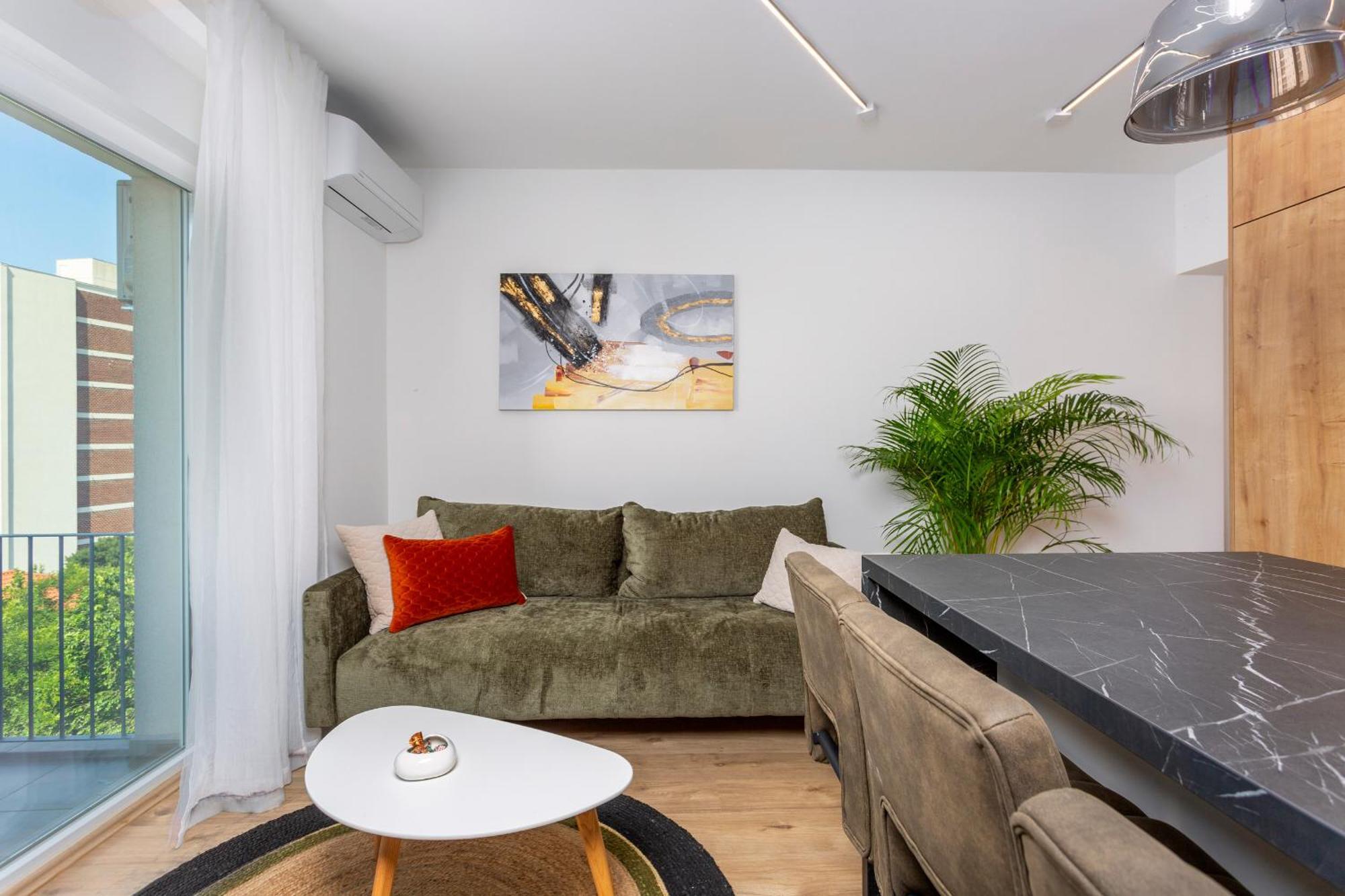 Appartement Brand New Close To The Beach, Center And Of - Karlo