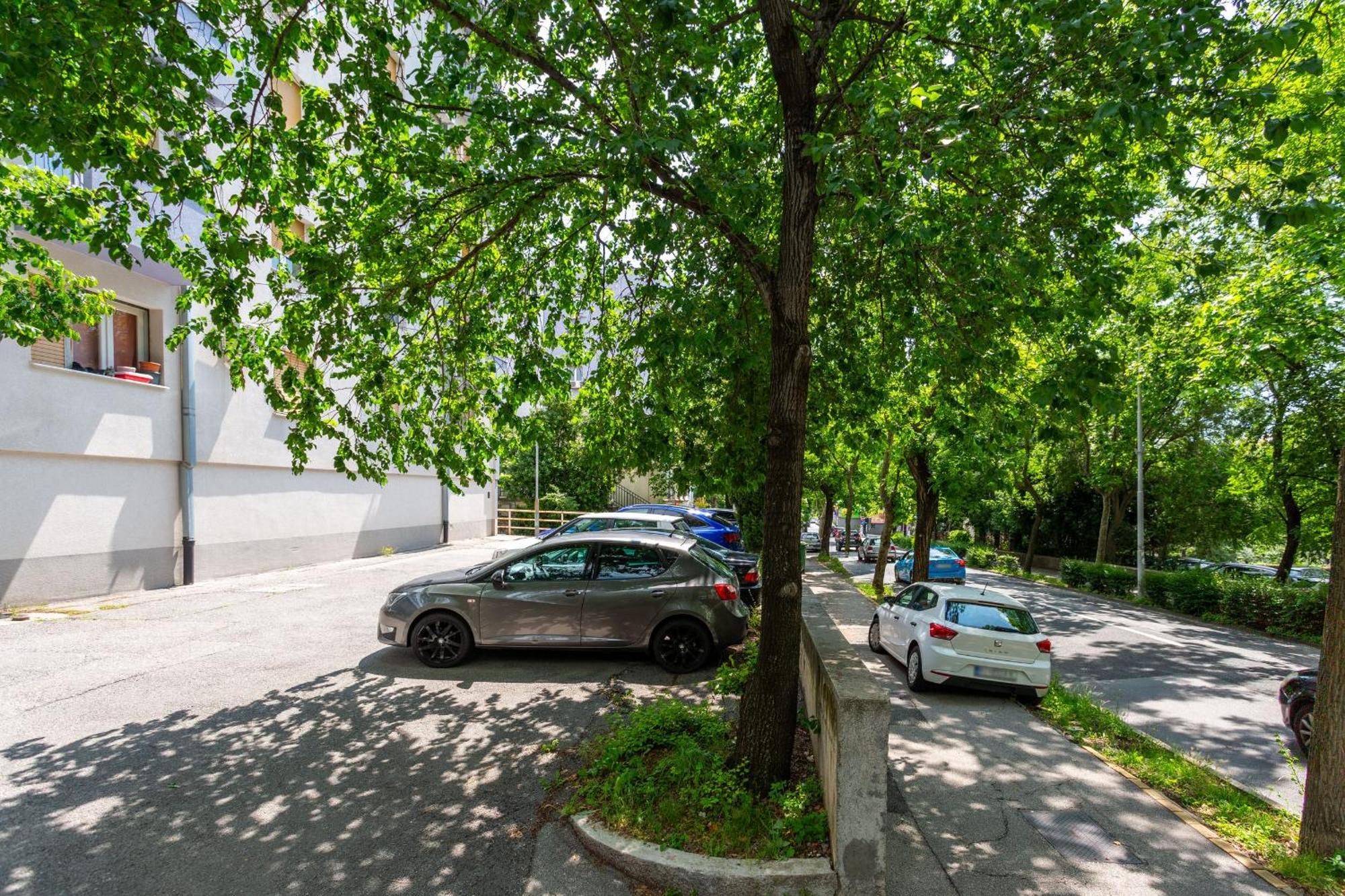 Brand New Close To The Beach, Center And Of - Karlo Appartement